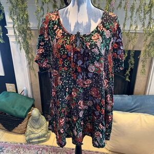Torrid black floral short sleeve Lenny tie in front babydoll 2